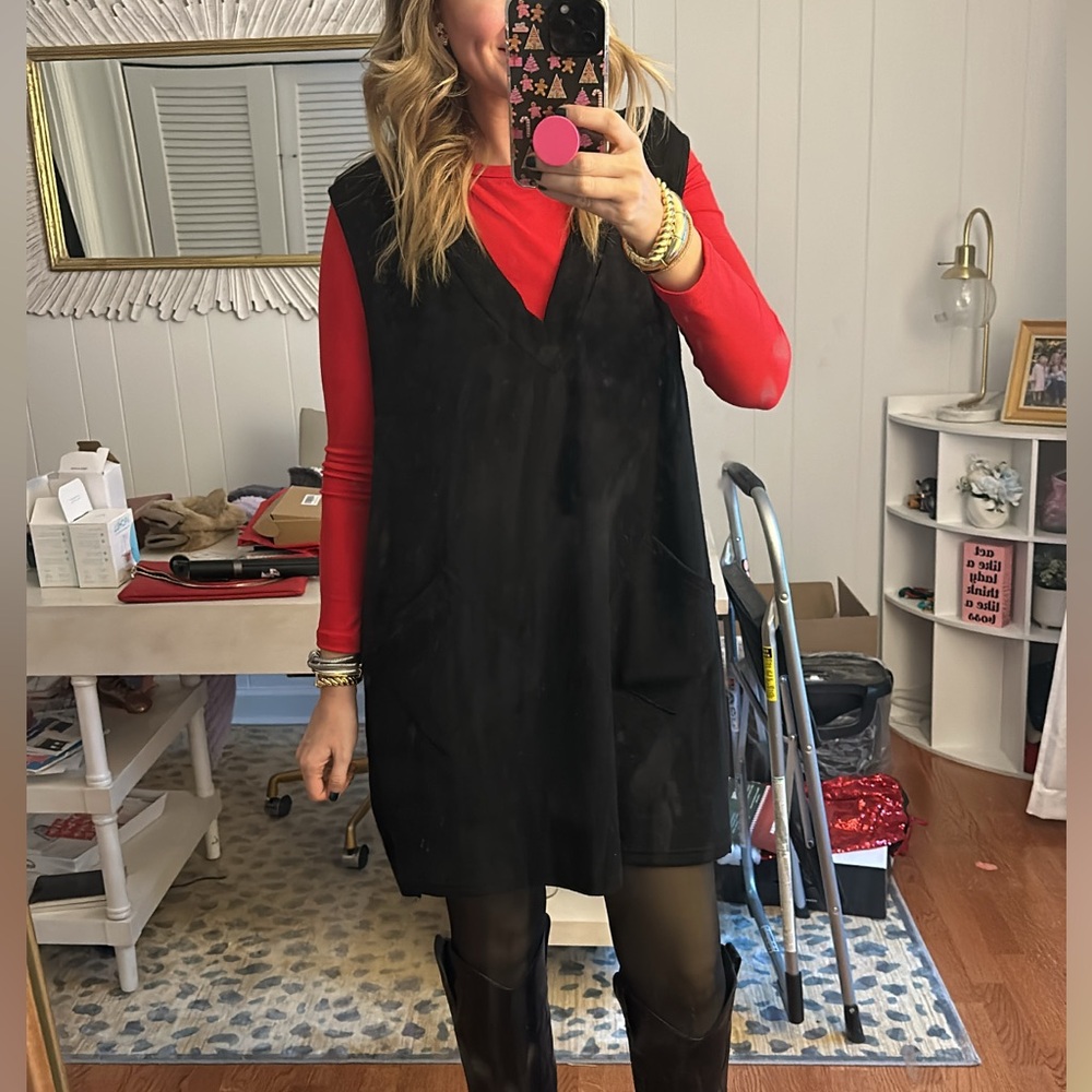 Worn once, size L. Amazon Black Sleeveless Sweater Dress